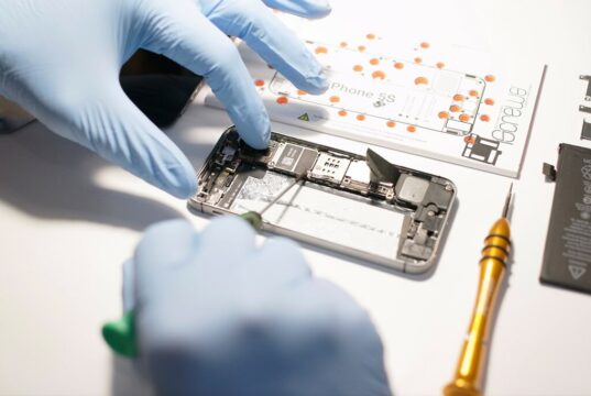 Особенности ремонта Айфонов