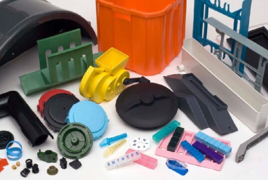 Особенности технологического процесса литья пластмасса