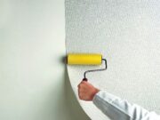 Поклейка обоев: нормативы и правила