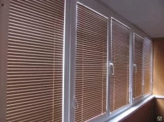 Подойдут ли на балкон обычные жалюзи? Особенности выбора
