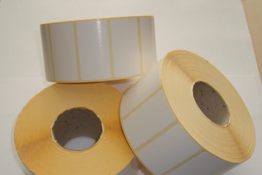 Термоэтикетки: виды и критерии выбора