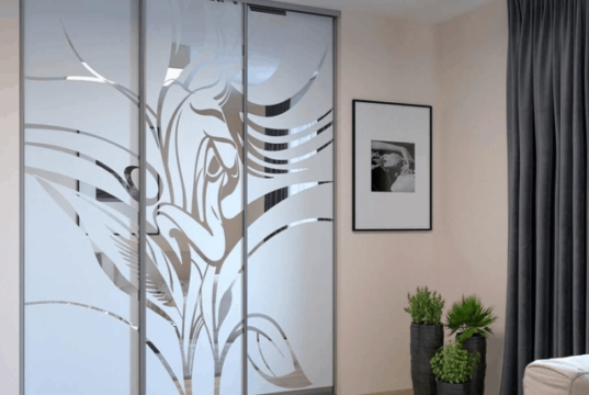 Двери-купе: виды и критерии выбора