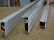 Почему алюминиевые профили — лучший выбор для натяжных потолков